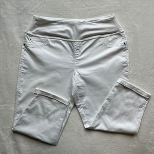 Intro Love the Fit Womens White Woven Capri Size 12
